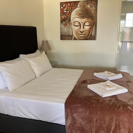 Porky'S Motel Rockhampton Luaran gambar