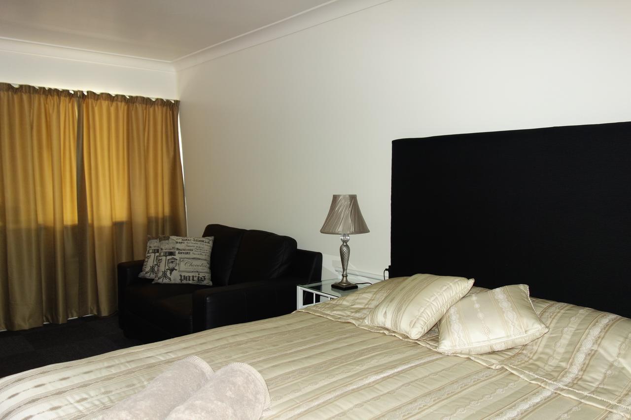 Porky'S Motel Rockhampton Luaran gambar